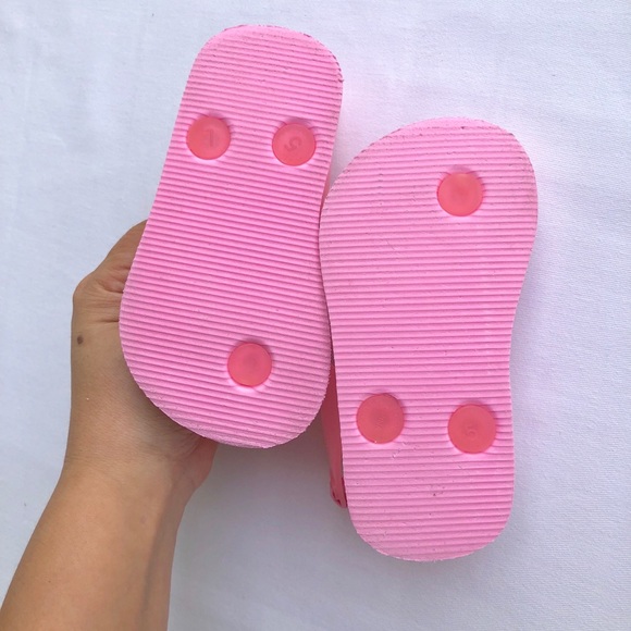 Old Navy  Baby Girl Pink Flip Flops 💗 Size 5 - Picture 3 of 4